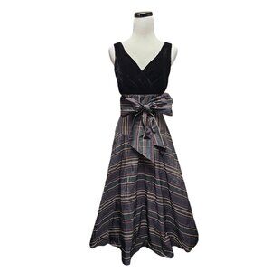 Max and Cleo V-neck plaid formal dress . fits Small